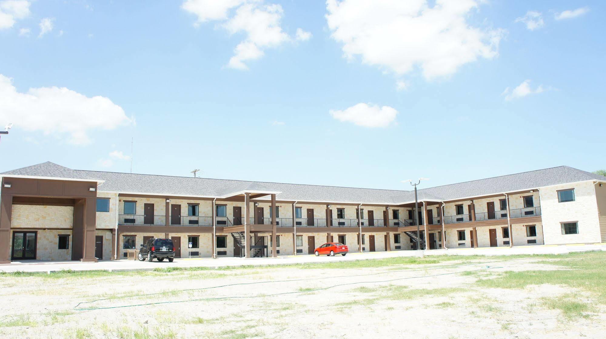 Lux Inn And Suites Three Rivers Kültér fotó