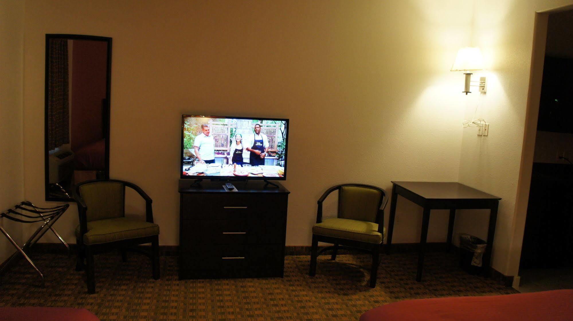 Lux Inn And Suites Three Rivers Kültér fotó